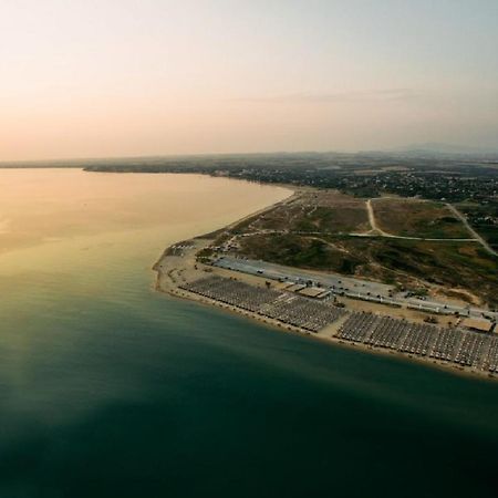 Serene Seafront Villas Nea Iraklia Zewnętrze zdjęcie